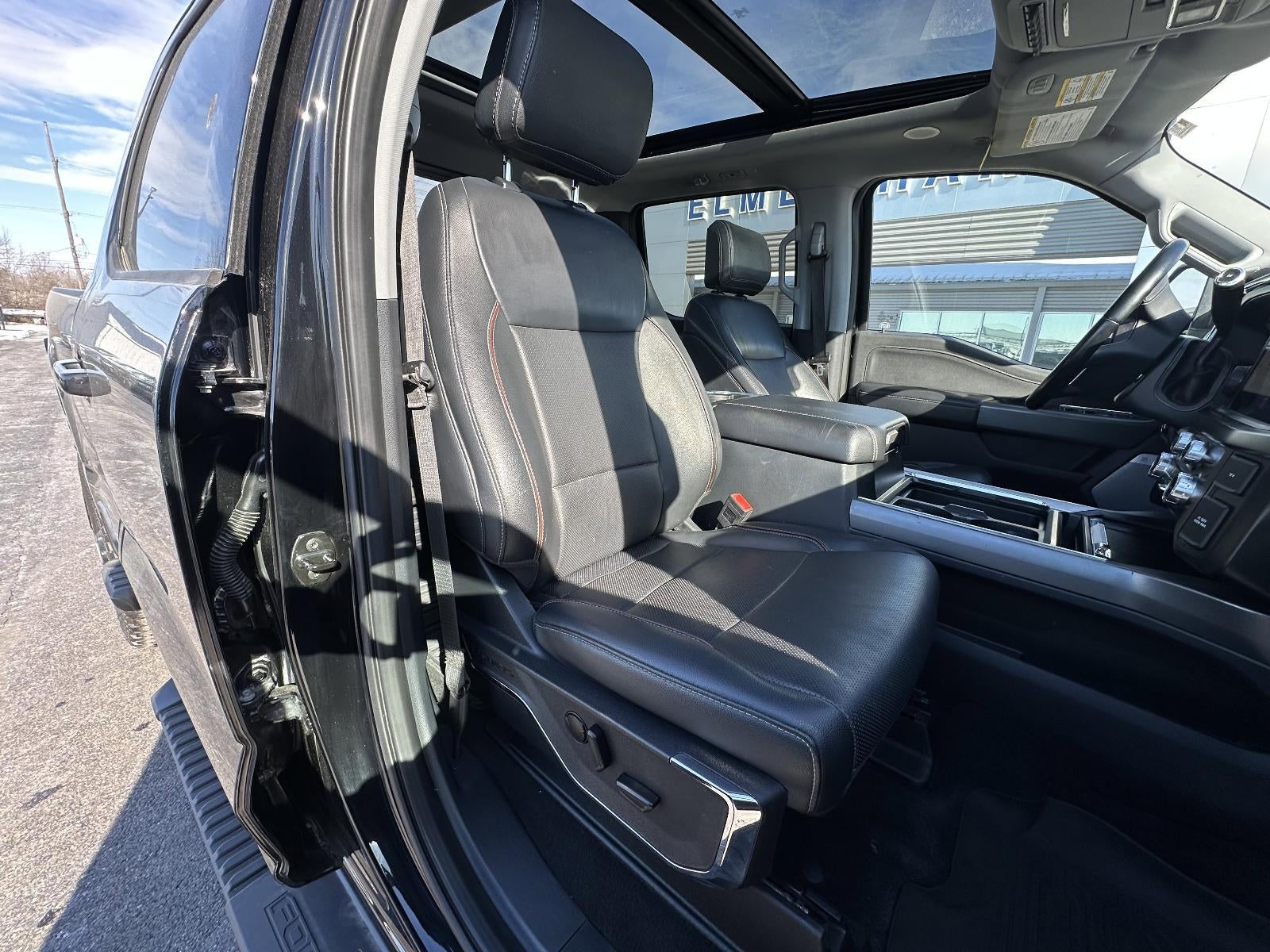 2023 Ford Super Duty F-250 SRW LARIAT 4WD Crew Cab 6.75' Box