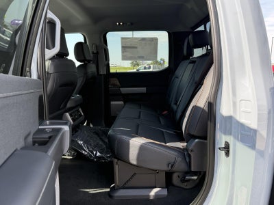 2027 Ford Super Duty F-250 SRW LARIAT 4WD Crew Cab 6.75' Box