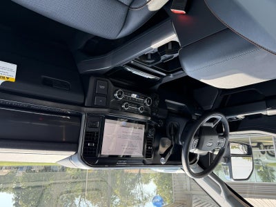2027 Ford Super Duty F-250 SRW LARIAT 4WD Crew Cab 6.75' Box