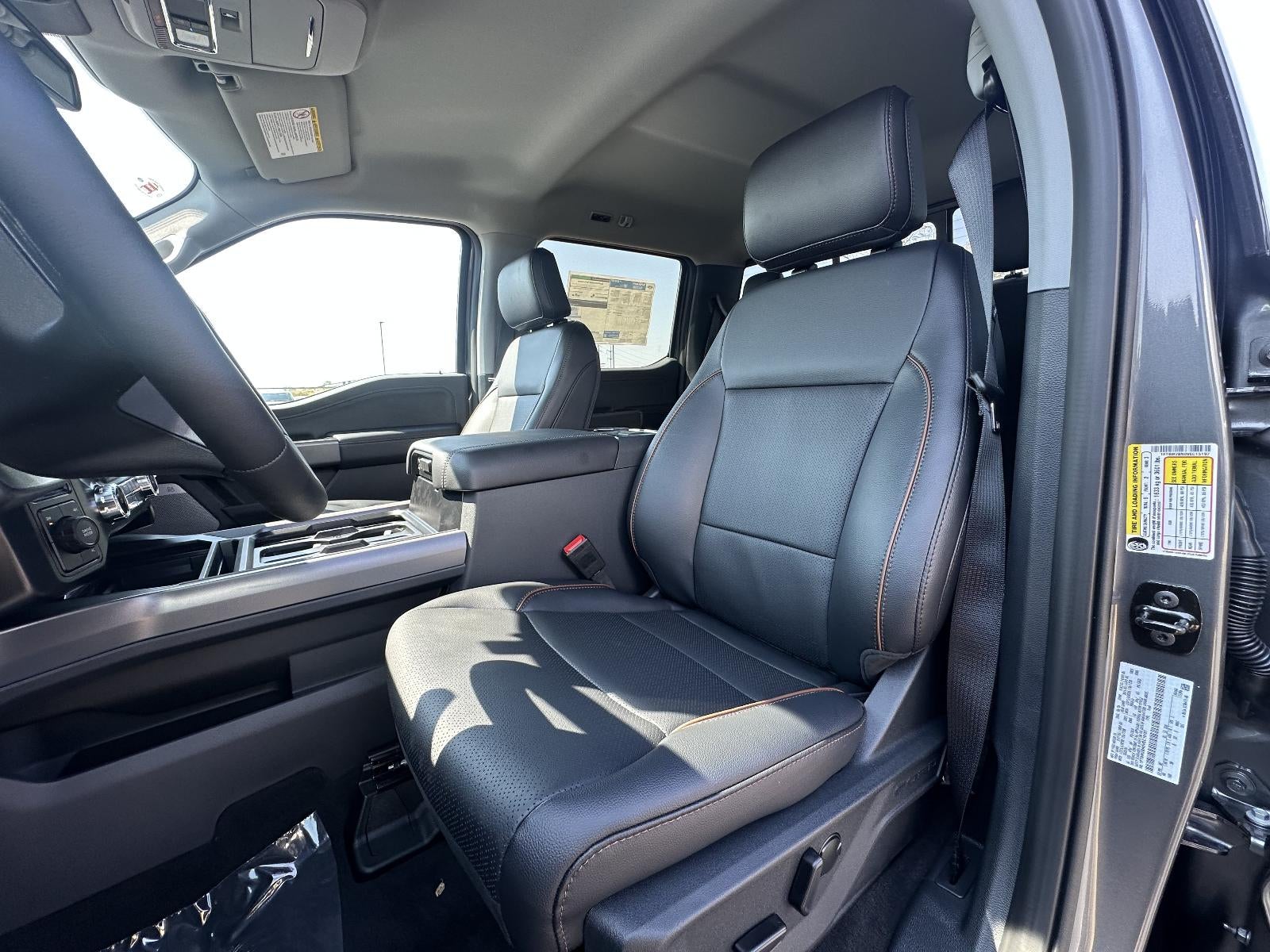2027 Ford Super Duty F-250 SRW LARIAT 4WD Crew Cab 6.75' Box