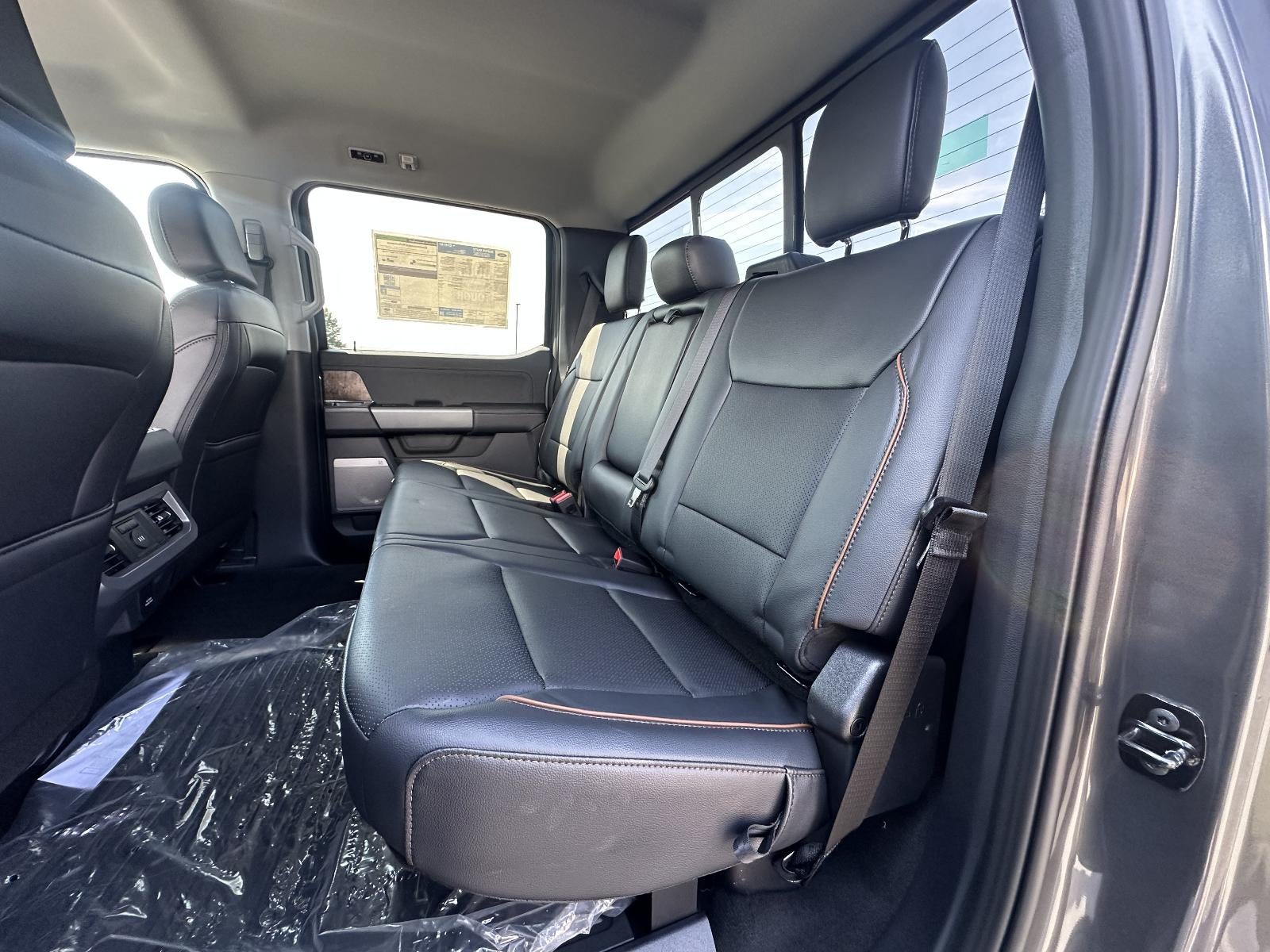 2027 Ford Super Duty F-250 SRW LARIAT 4WD Crew Cab 6.75' Box