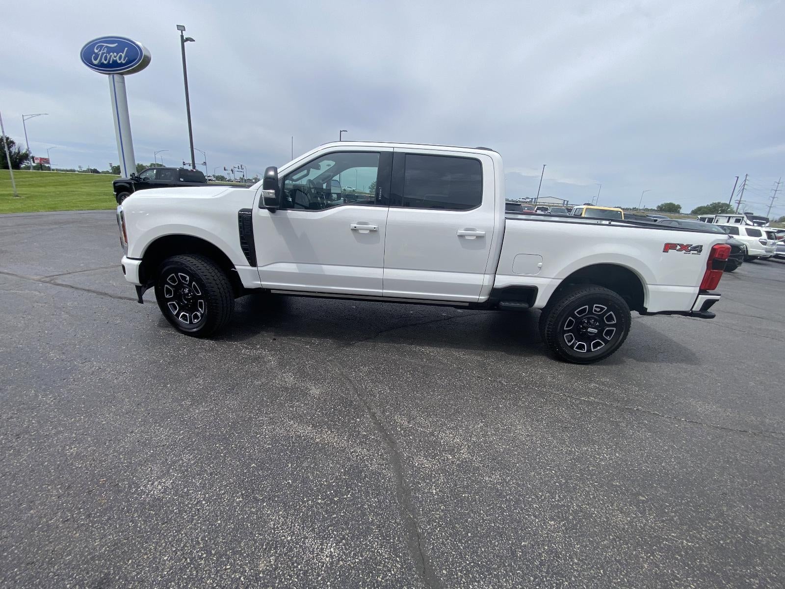 2026 Ford Super Duty F-250 SRW Platinum 4WD Crew Cab 6.75' Box