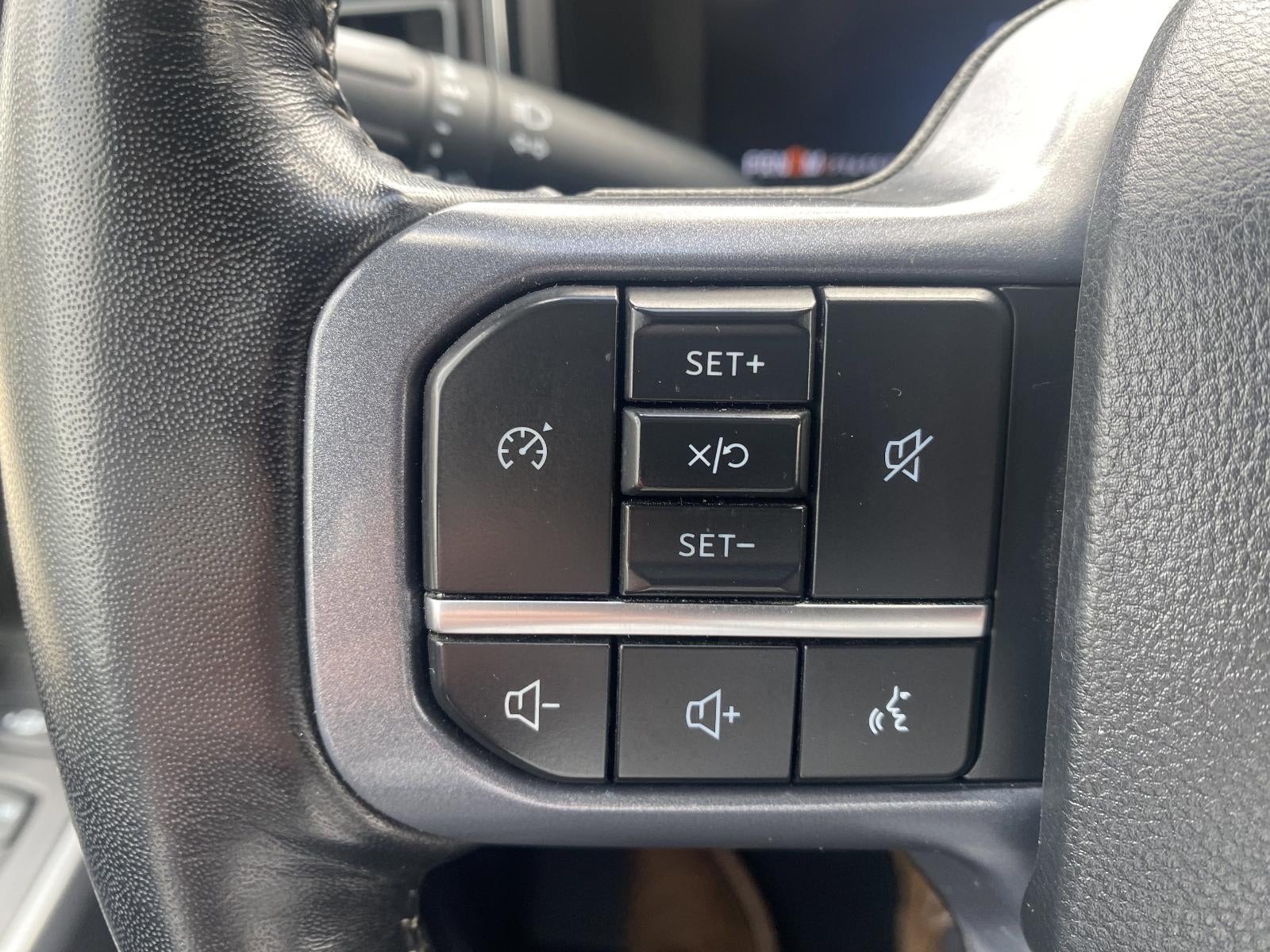 2023 Ford Super Duty F-250 SRW LARIAT 4WD Crew Cab 6.75' Box