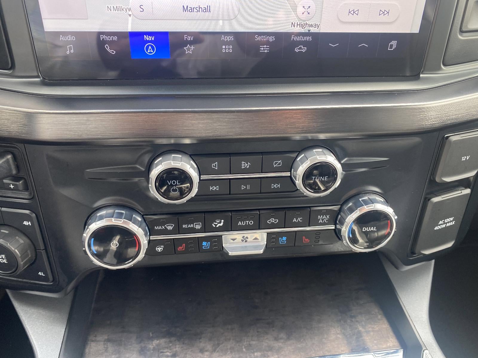 2023 Ford Super Duty F-250 SRW LARIAT 4WD Crew Cab 6.75' Box