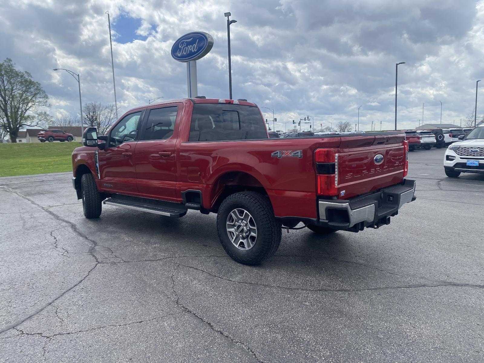 2023 Ford Super Duty F-250 SRW LARIAT 4WD Crew Cab 6.75' Box