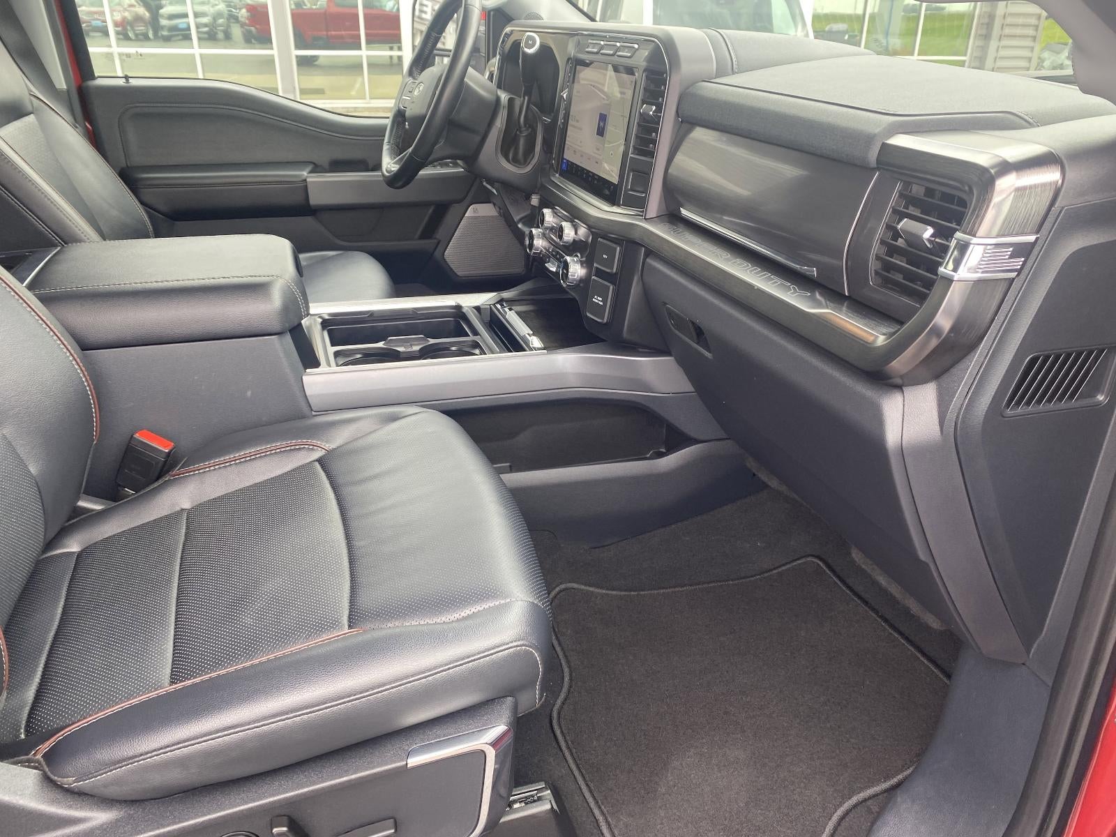 2023 Ford Super Duty F-250 SRW LARIAT 4WD Crew Cab 6.75' Box