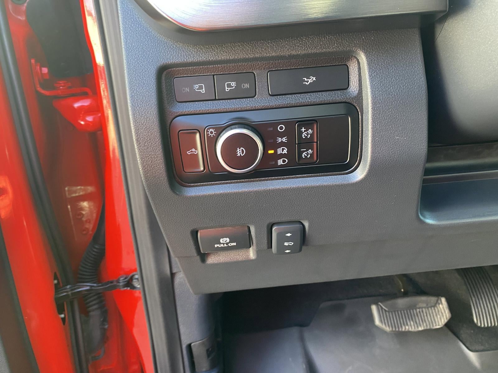 2023 Ford Super Duty F-350 SRW LARIAT 4WD Crew Cab 6.75' Box