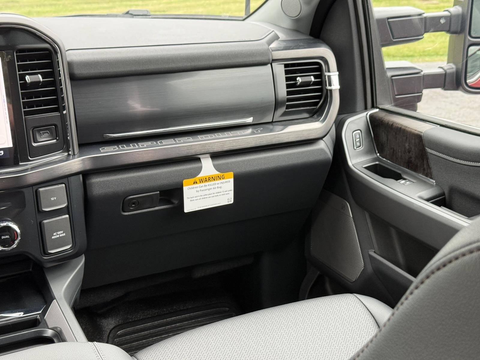 2026 Ford Super Duty F-350 SRW LARIAT 4WD Crew Cab 6.75' Box