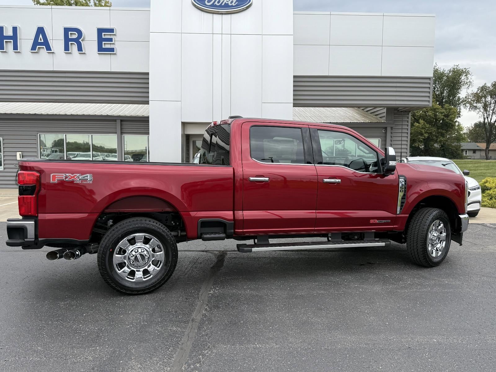 2026 Ford Super Duty F-350 SRW LARIAT 4WD Crew Cab 6.75' Box