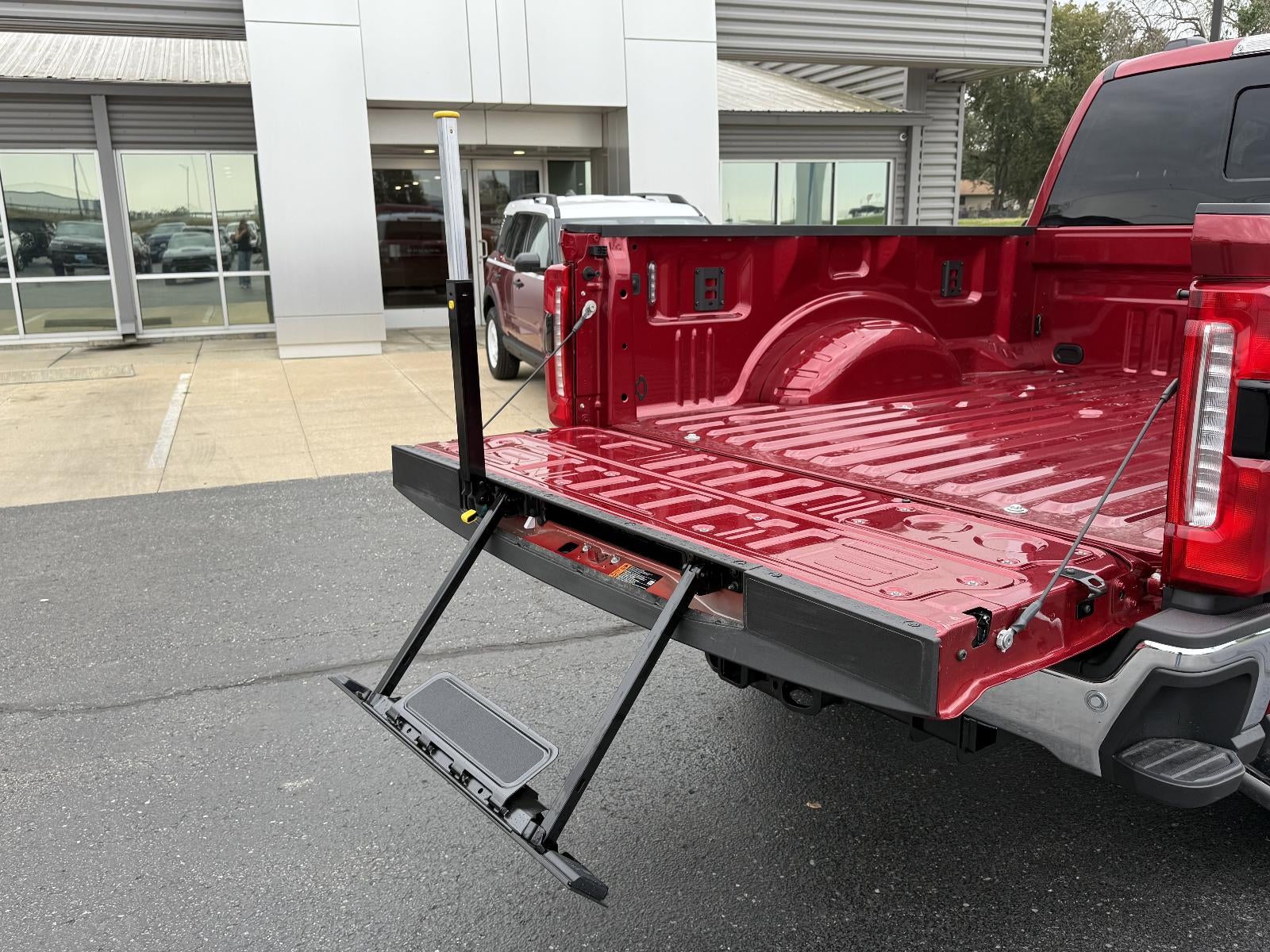 2026 Ford Super Duty F-350 SRW LARIAT 4WD Crew Cab 6.75' Box