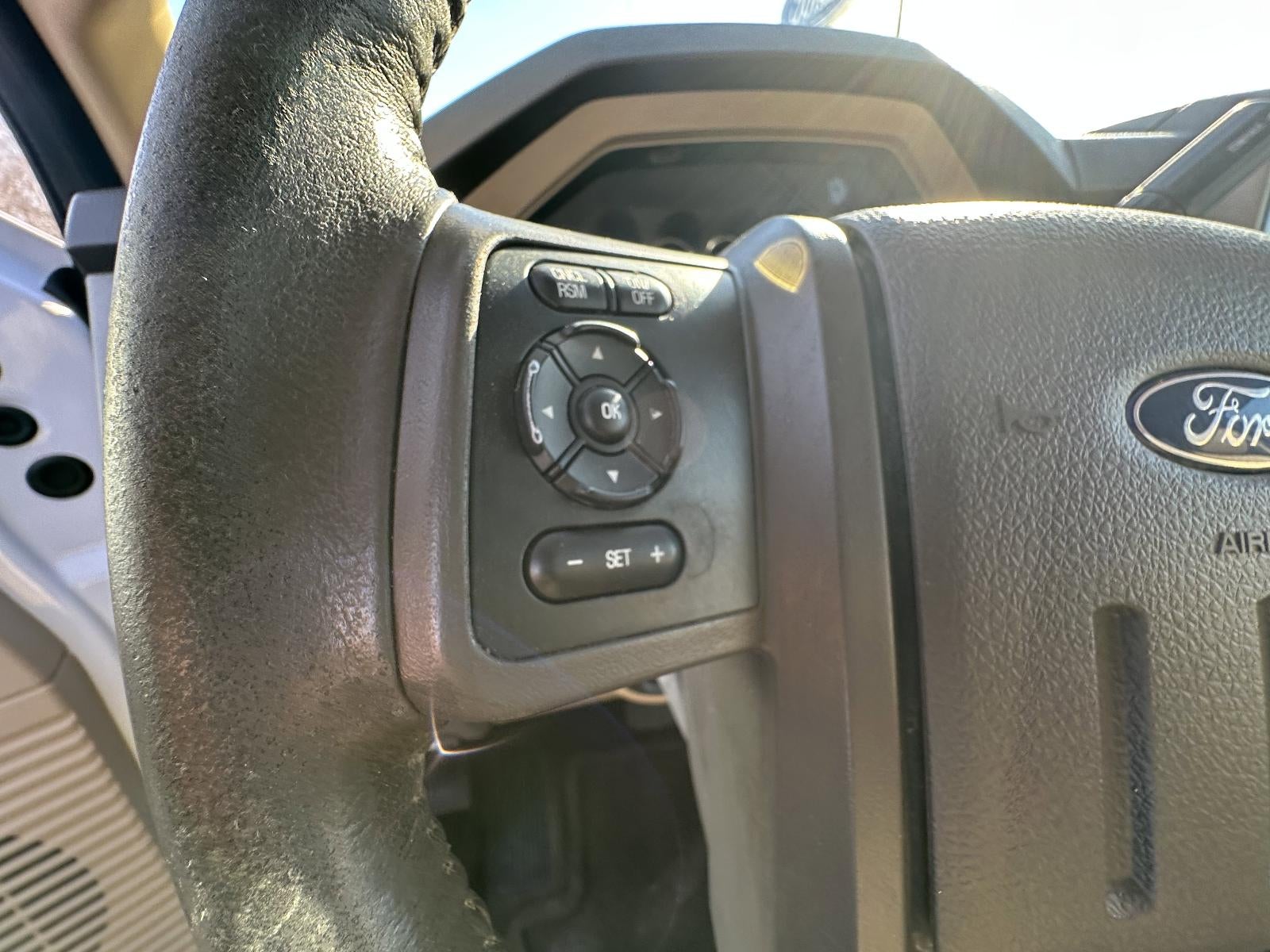 2016 Ford Super Duty F-350 SRW 4WD Crew Cab 6-3/4 Ft Box Lariat