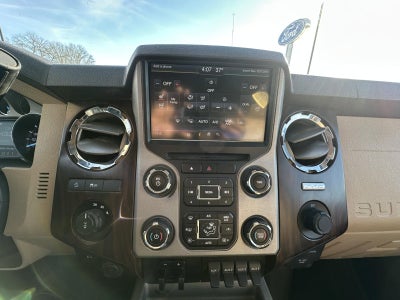 2016 Ford Super Duty F-350 SRW 4WD Crew Cab 6-3/4 Ft Box Lariat