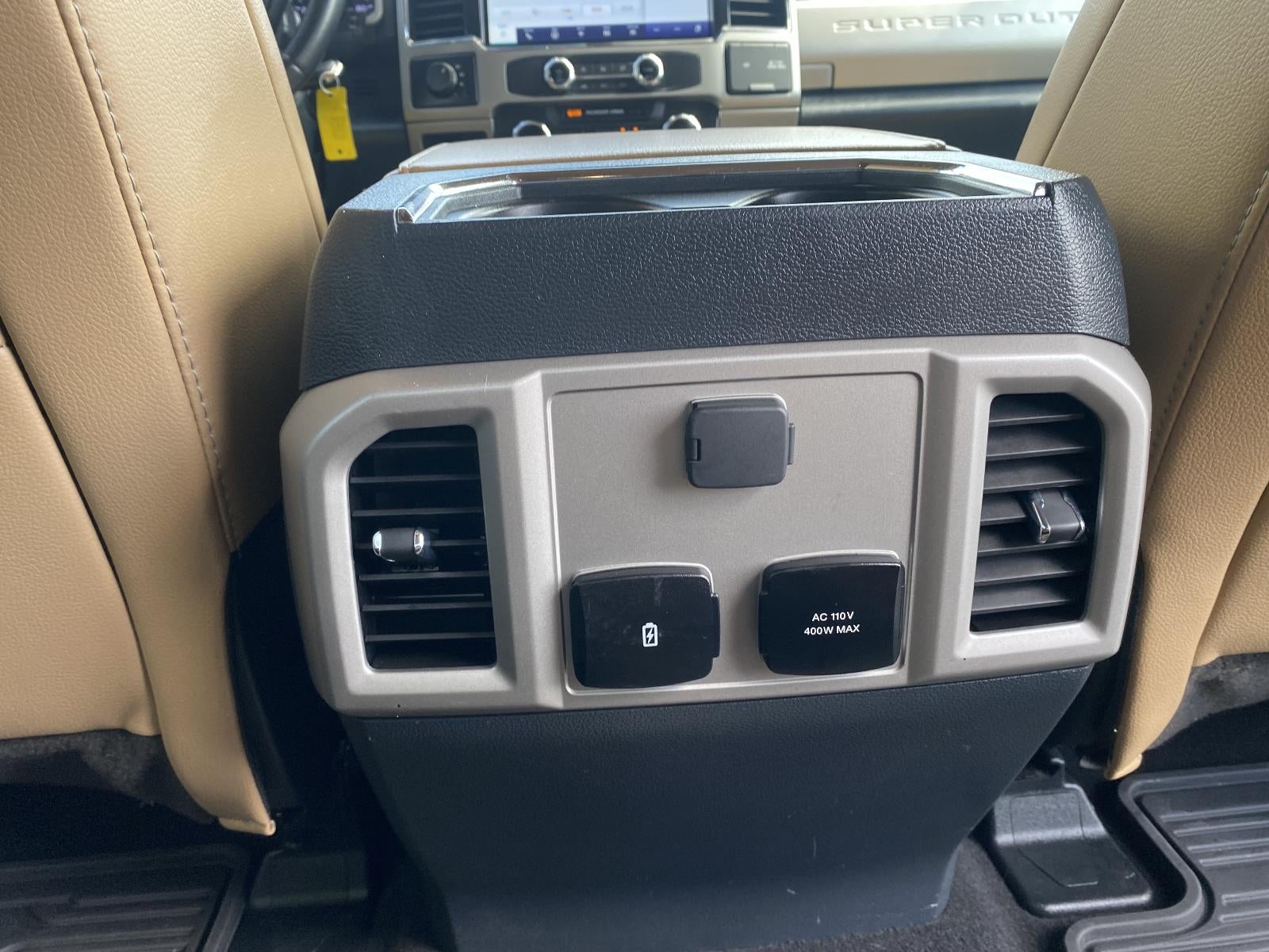 2022 Ford Super Duty F-350 SRW LARIAT 4WD Crew Cab 6.75' Box