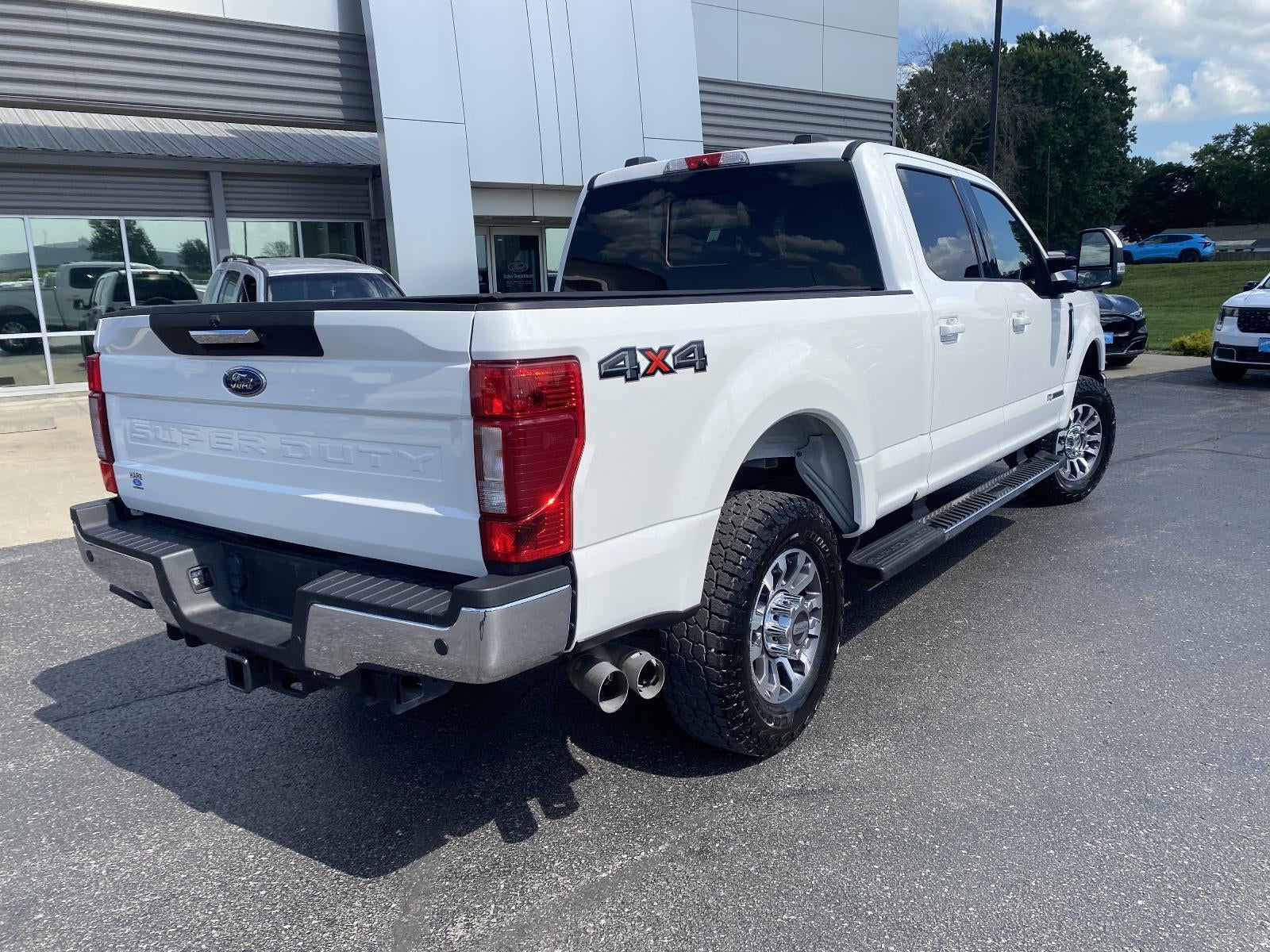 2022 Ford Super Duty F-350 SRW LARIAT 4WD Crew Cab 6.75' Box