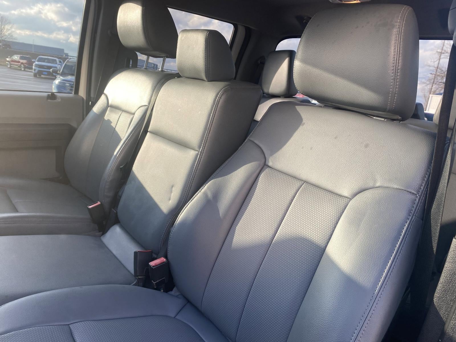 2015 Ford Super Duty F-350 SRW 4WD Crew Cab 6-3/4 Ft Box XL