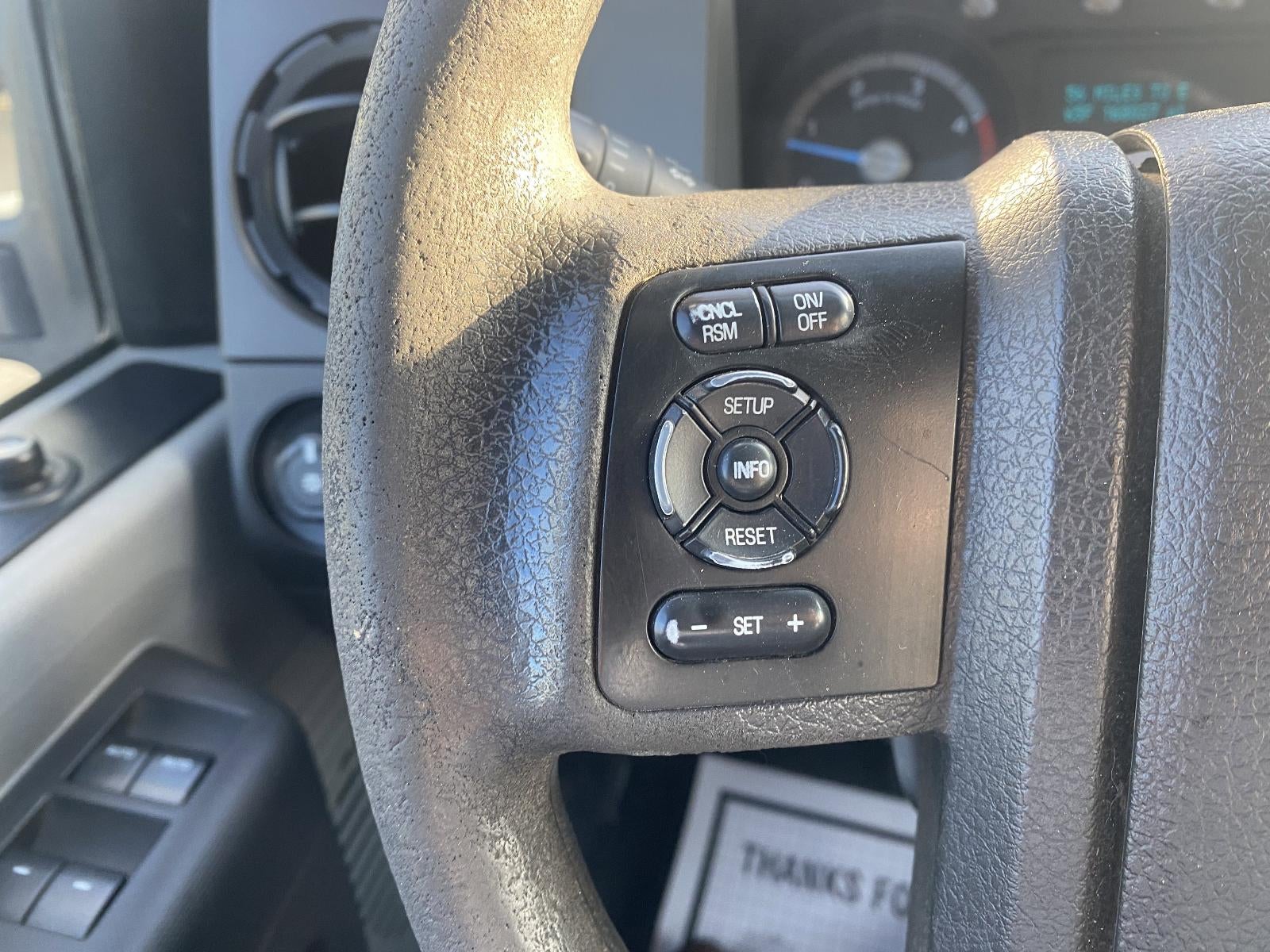 2015 Ford Super Duty F-350 SRW 4WD Crew Cab 6-3/4 Ft Box XL