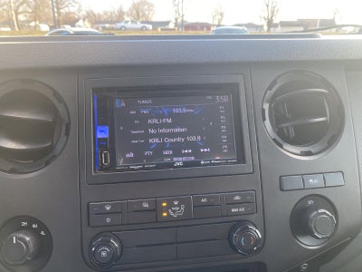 2015 Ford Super Duty F-350 SRW 4WD Crew Cab 6-3/4 Ft Box XL