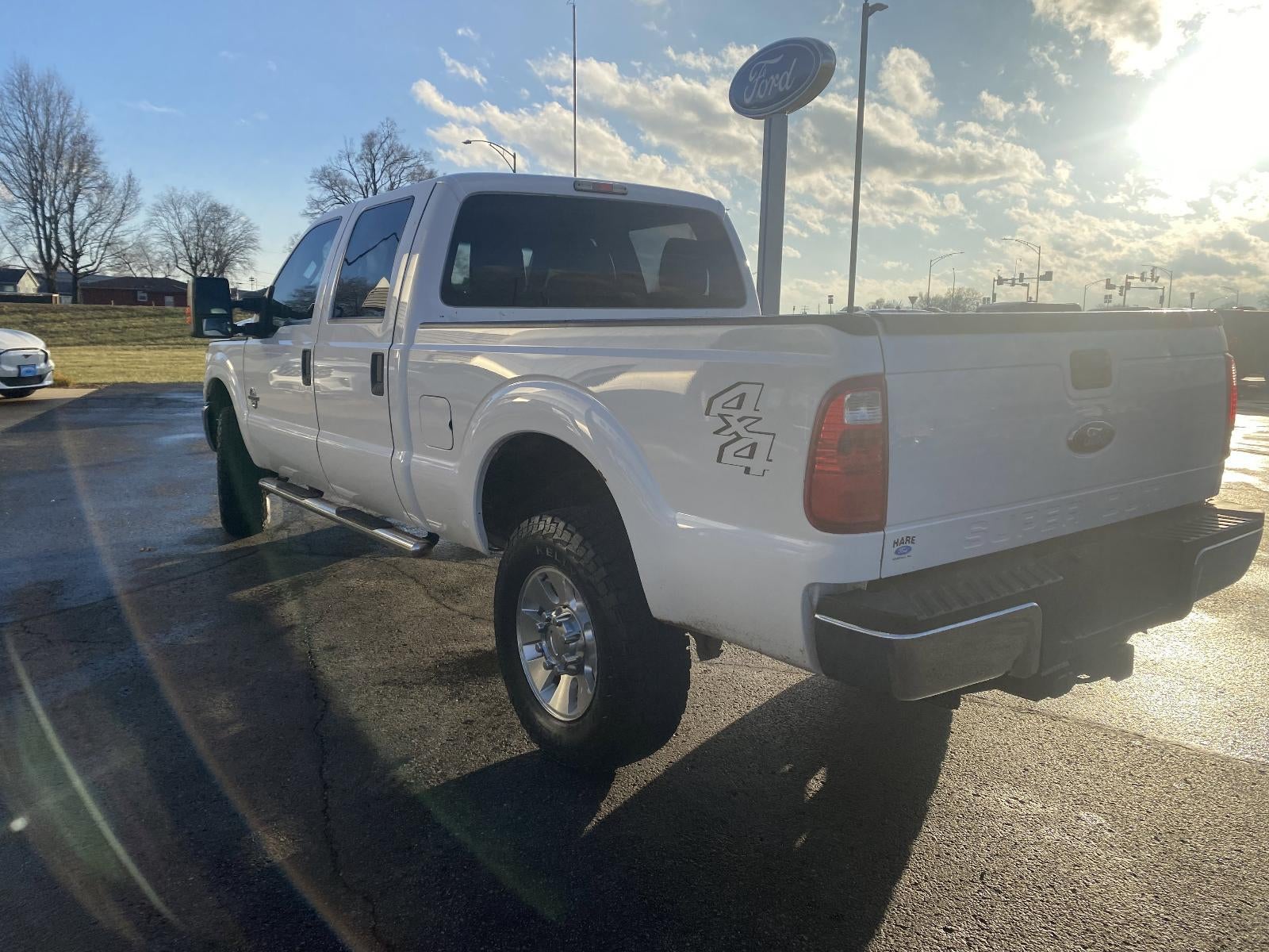 2015 Ford Super Duty F-350 SRW 4WD Crew Cab 6-3/4 Ft Box XL