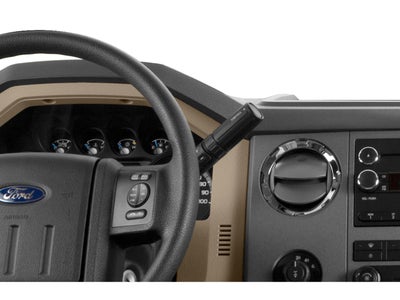 2015 Ford Super Duty F-350 SRW 4WD Crew Cab 6-3/4 Ft Box XL