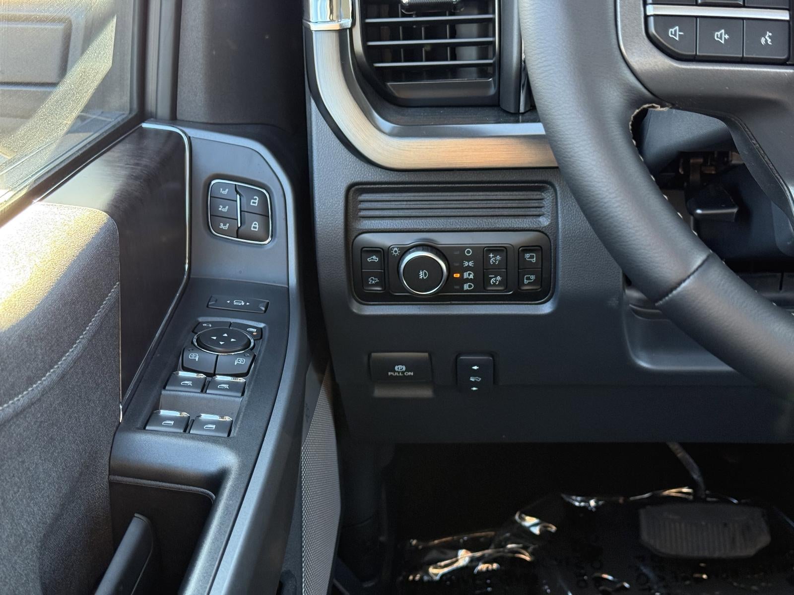 2026 Ford Super Duty F-350 SRW LARIAT 4WD Crew Cab 6.75' Box