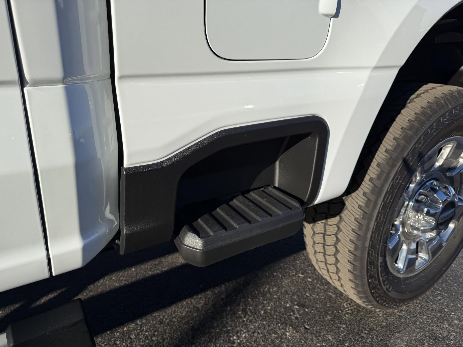 2026 Ford Super Duty F-350 SRW LARIAT 4WD Crew Cab 6.75' Box