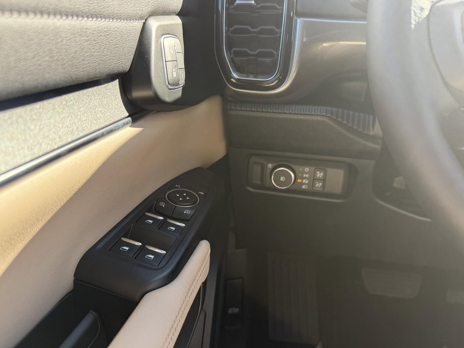 2025 Ford Ranger LARIAT 4WD SuperCrew 5' Box