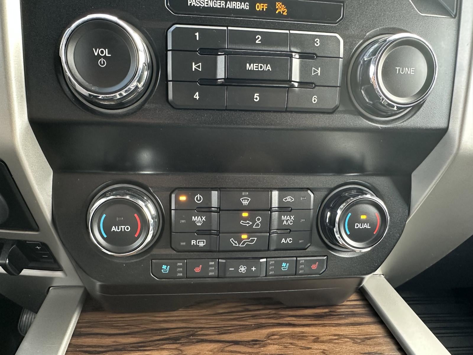 2019 Ford F-150 LARIAT 4WD SuperCrew 5.5' Box