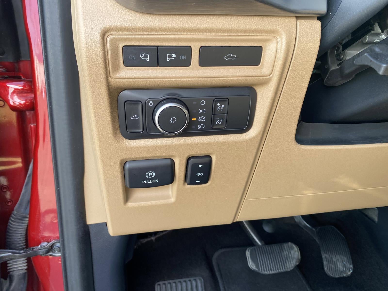 2021 Ford F-150 LARIAT 4WD SuperCrew 5.5' Box