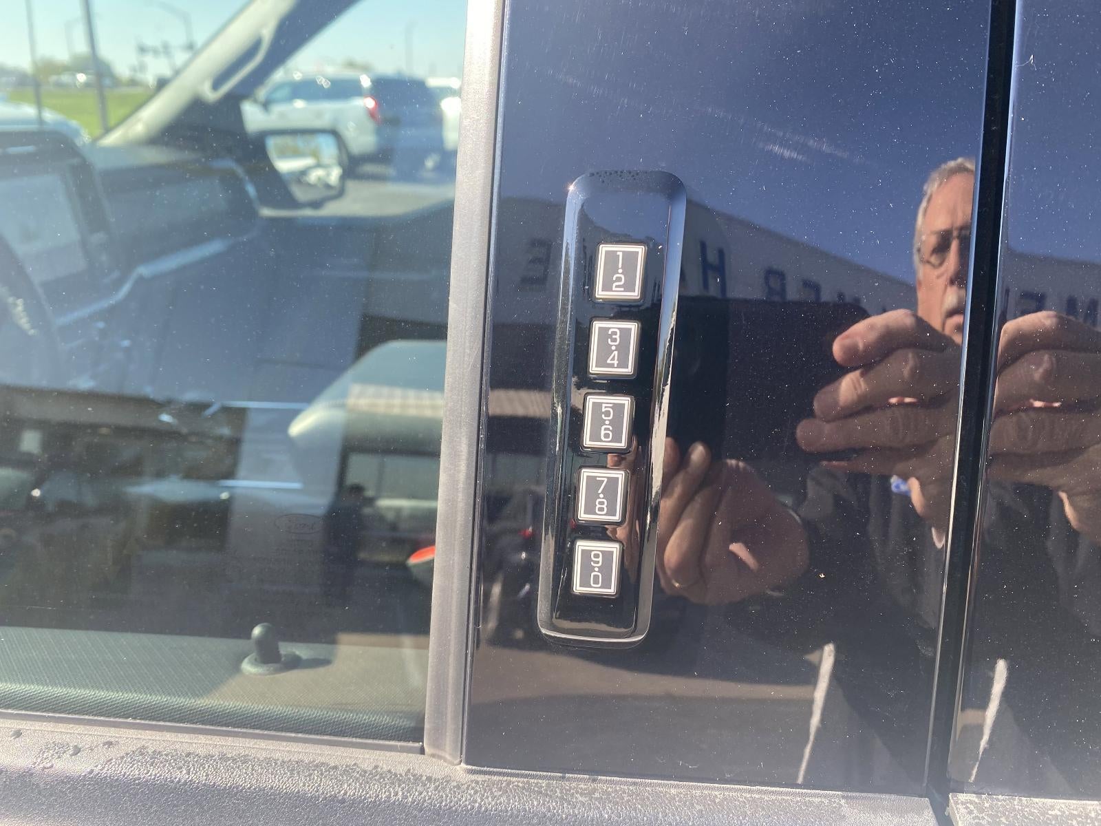 2022 Ford F-150 XLT 4WD SuperCrew 5.5' Box