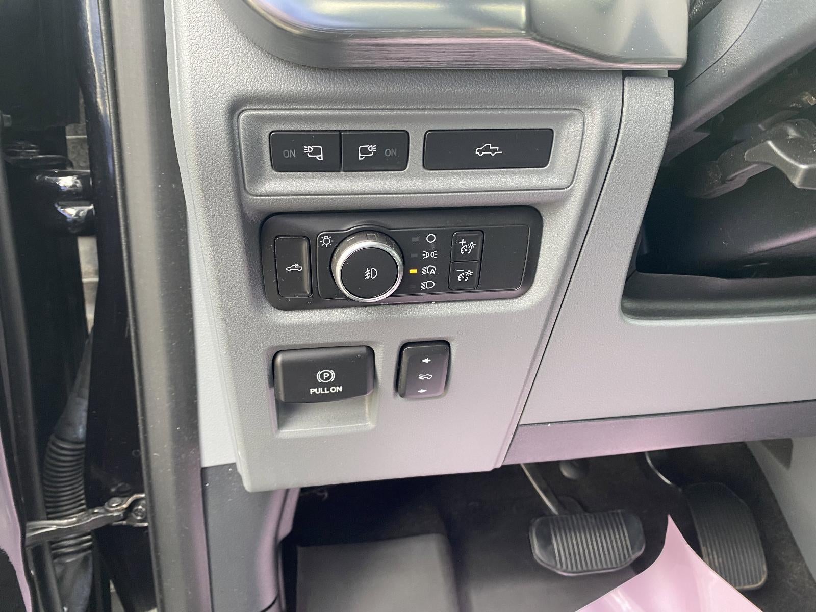 2021 Ford F-150 LARIAT 4WD SuperCrew 5.5' Box