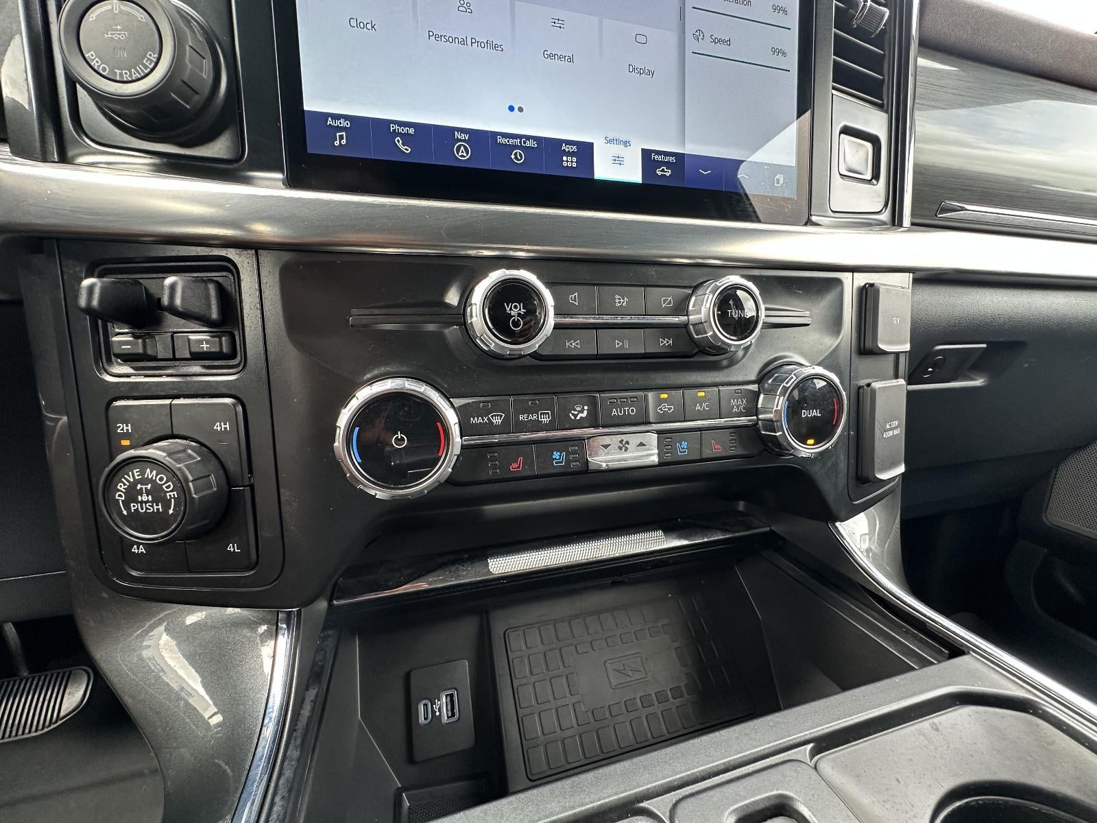 2022 Ford F-150 LARIAT 4WD SuperCrew 5.5' Box