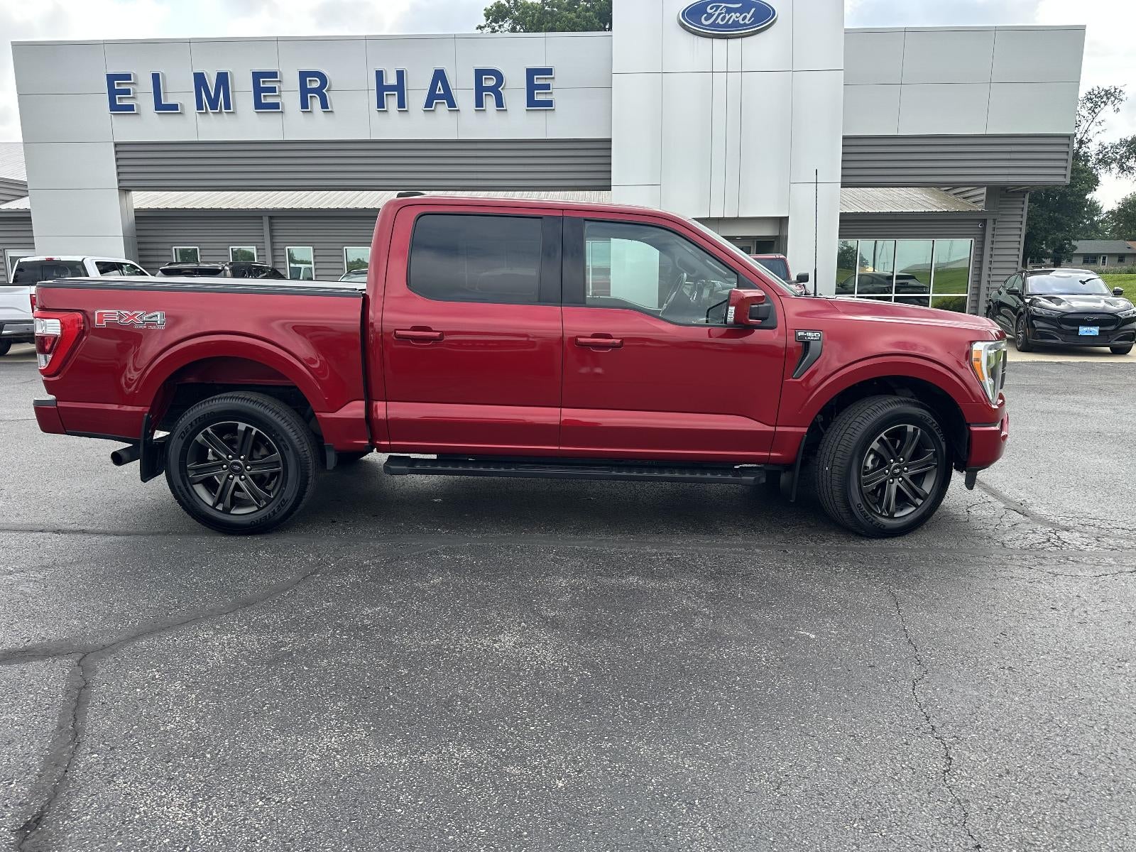 2022 Ford F-150 LARIAT 4WD SuperCrew 5.5' Box