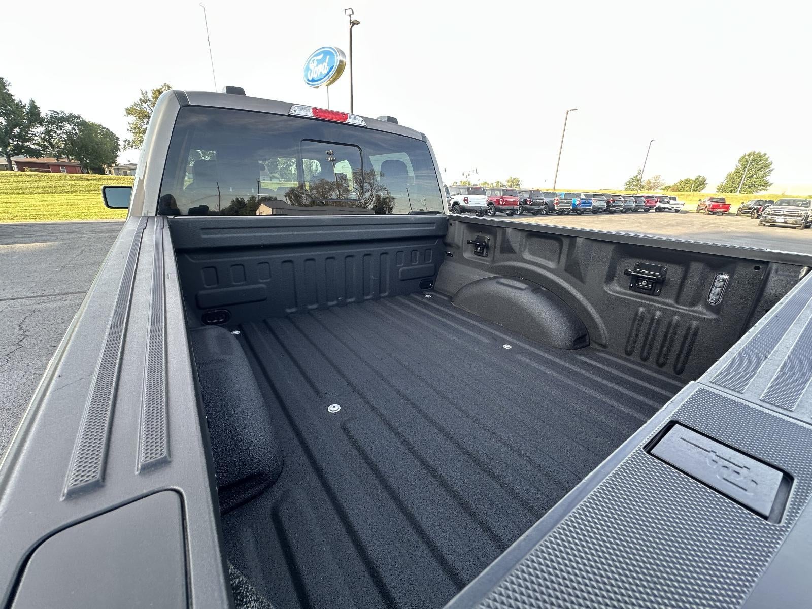 2023 Ford F-150 LARIAT 4WD SuperCrew 5.5' Box