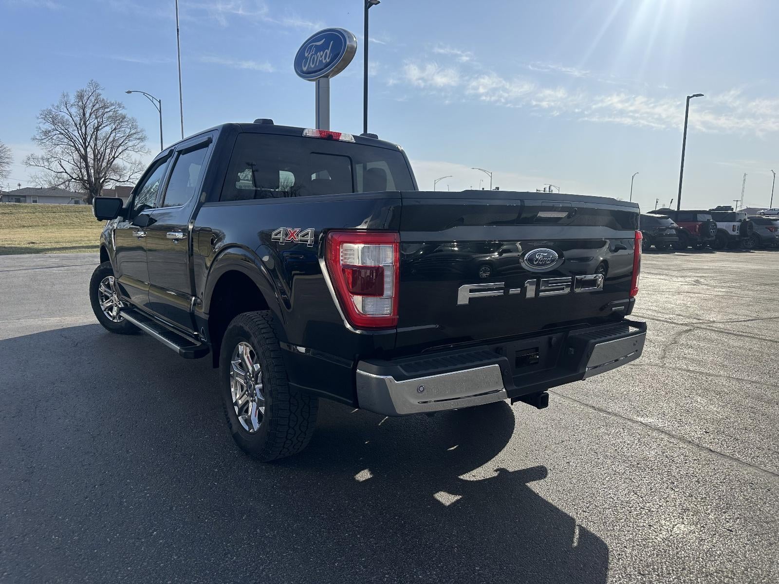 2022 Ford F-150 LARIAT 4WD SuperCrew 5.5' Box