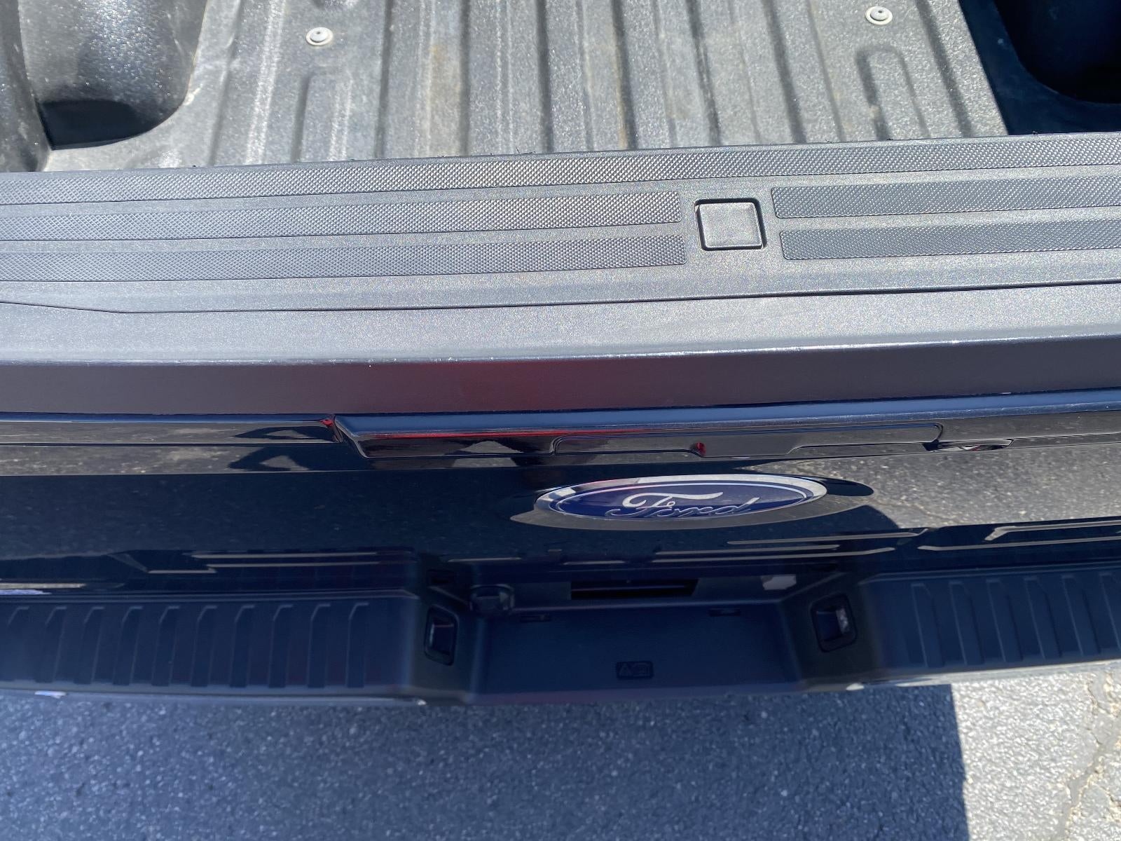 2023 Ford F-150 LARIAT 4WD SuperCrew 5.5' Box