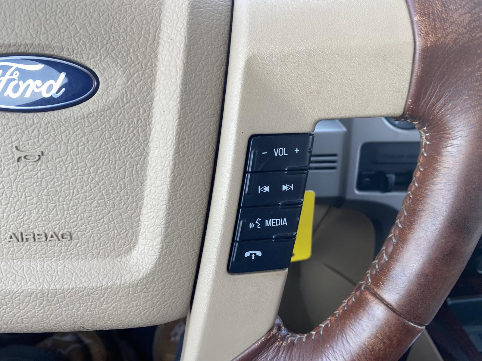 2011 Ford F-150 4WD SuperCrew 5-1/2 Ft Box King Ranch