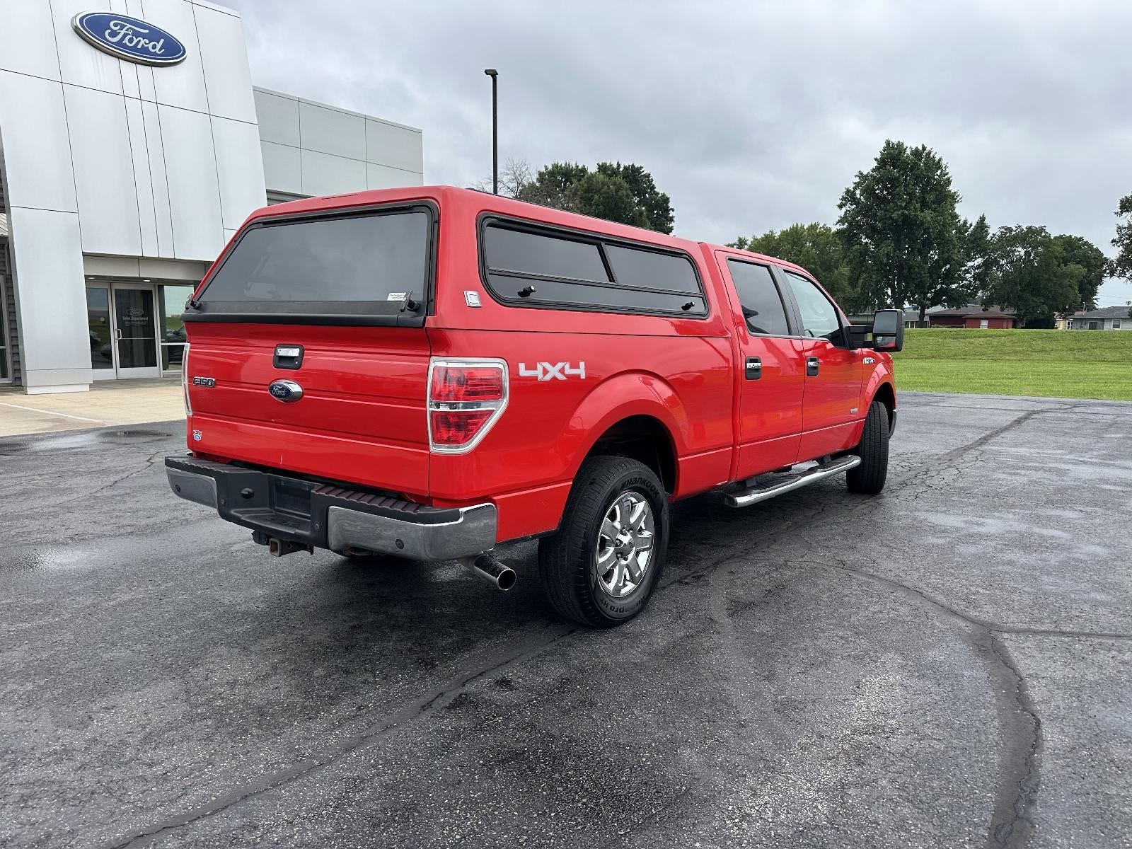 2014 Ford F-150 4WD SuperCrew 5-1/2 Ft Box XLT