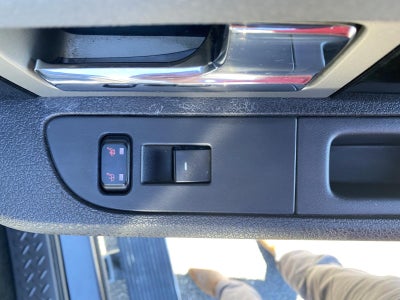 2012 Ford F-150 4WD SuperCrew 5-1/2 Ft Box Platinum
