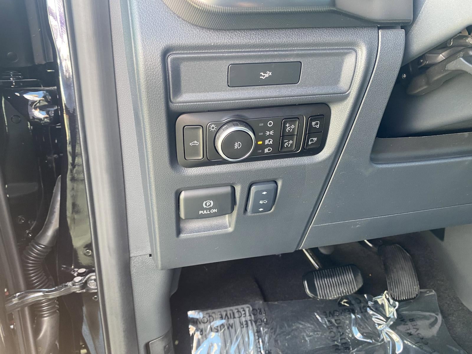 2026 Ford F-150 LARIAT 4WD SuperCrew 5.5' Box