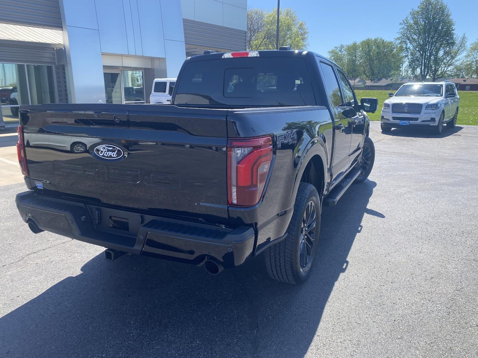 2026 Ford F-150 LARIAT 4WD SuperCrew 5.5' Box