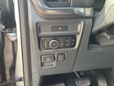 2025 Ford F-150 LARIAT 4WD SuperCrew 5.5' Box