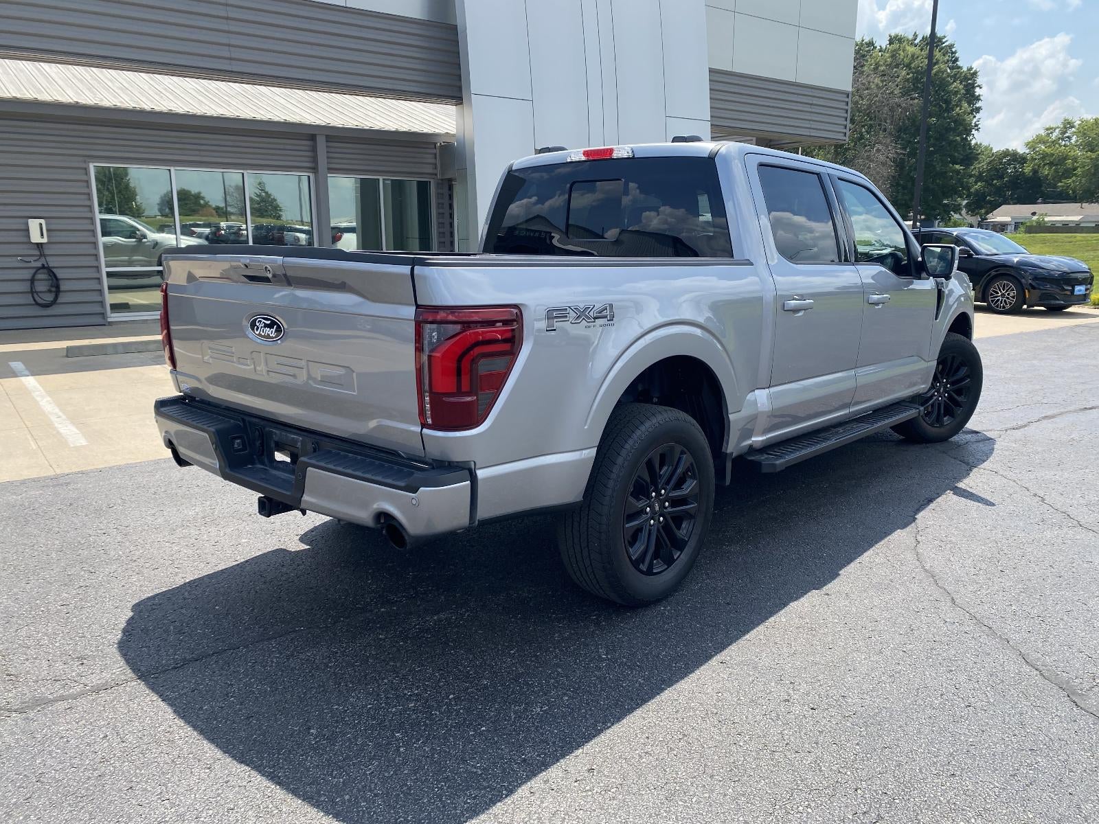 2025 Ford F-150 LARIAT 4WD SuperCrew 5.5' Box