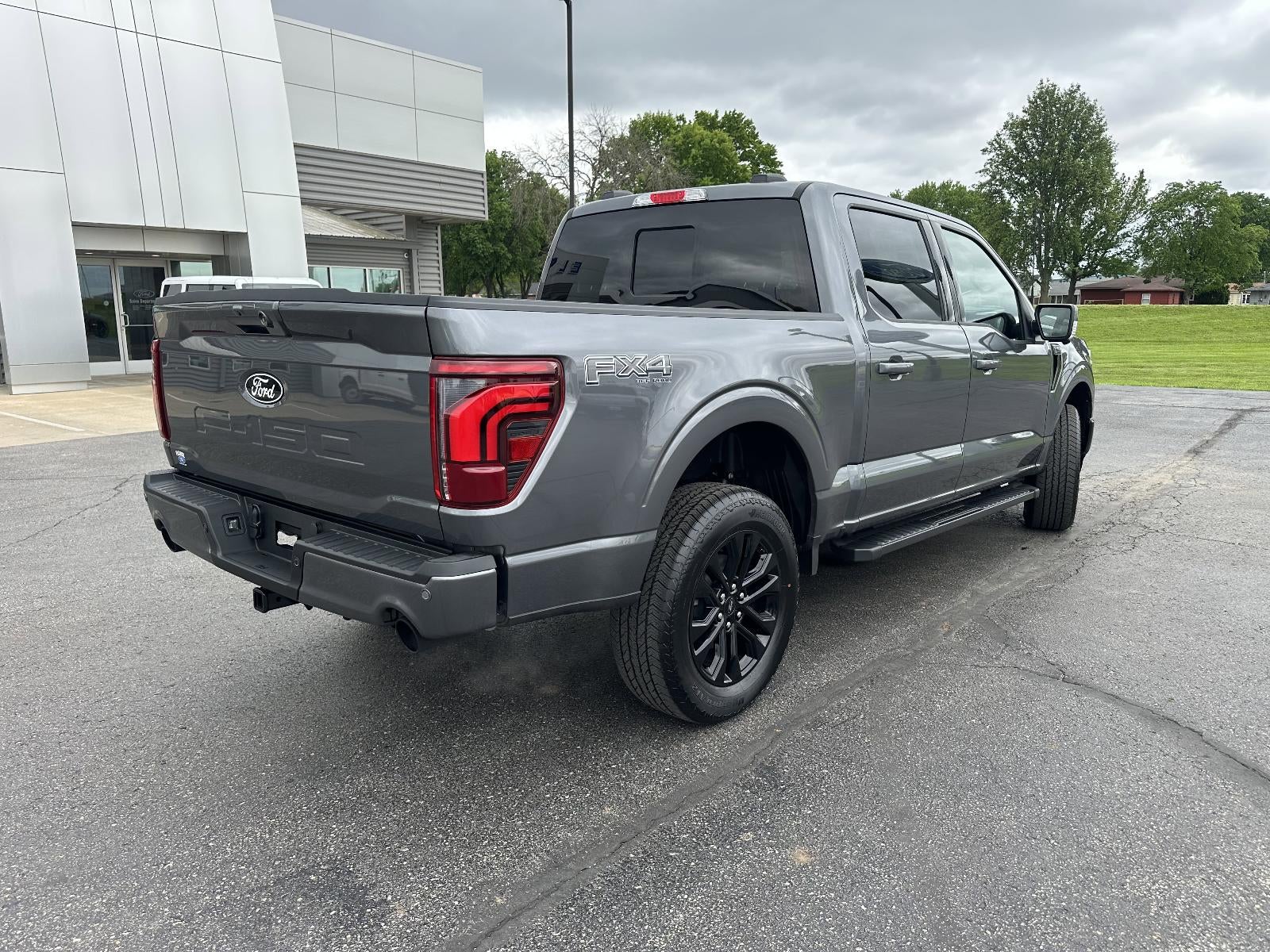 2026 Ford F-150 LARIAT 4WD SuperCrew 5.5' Box