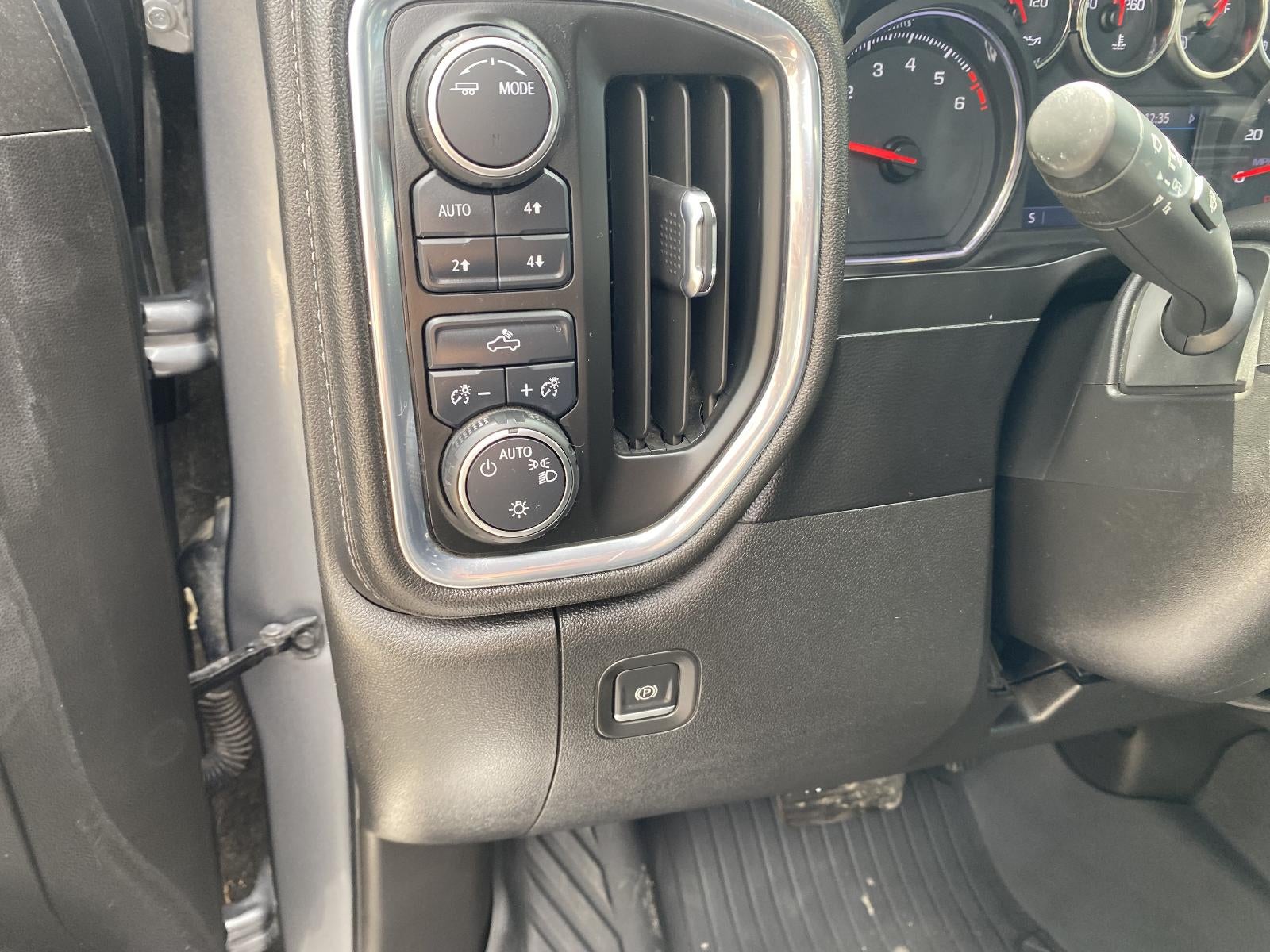 2021 Chevrolet Silverado 1500 Crew Cab Short Box 4-Wheel Drive LT
