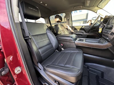 2018 GMC Sierra 2500 HD Crew Cab Standard Box 4-Wheel Drive Denali