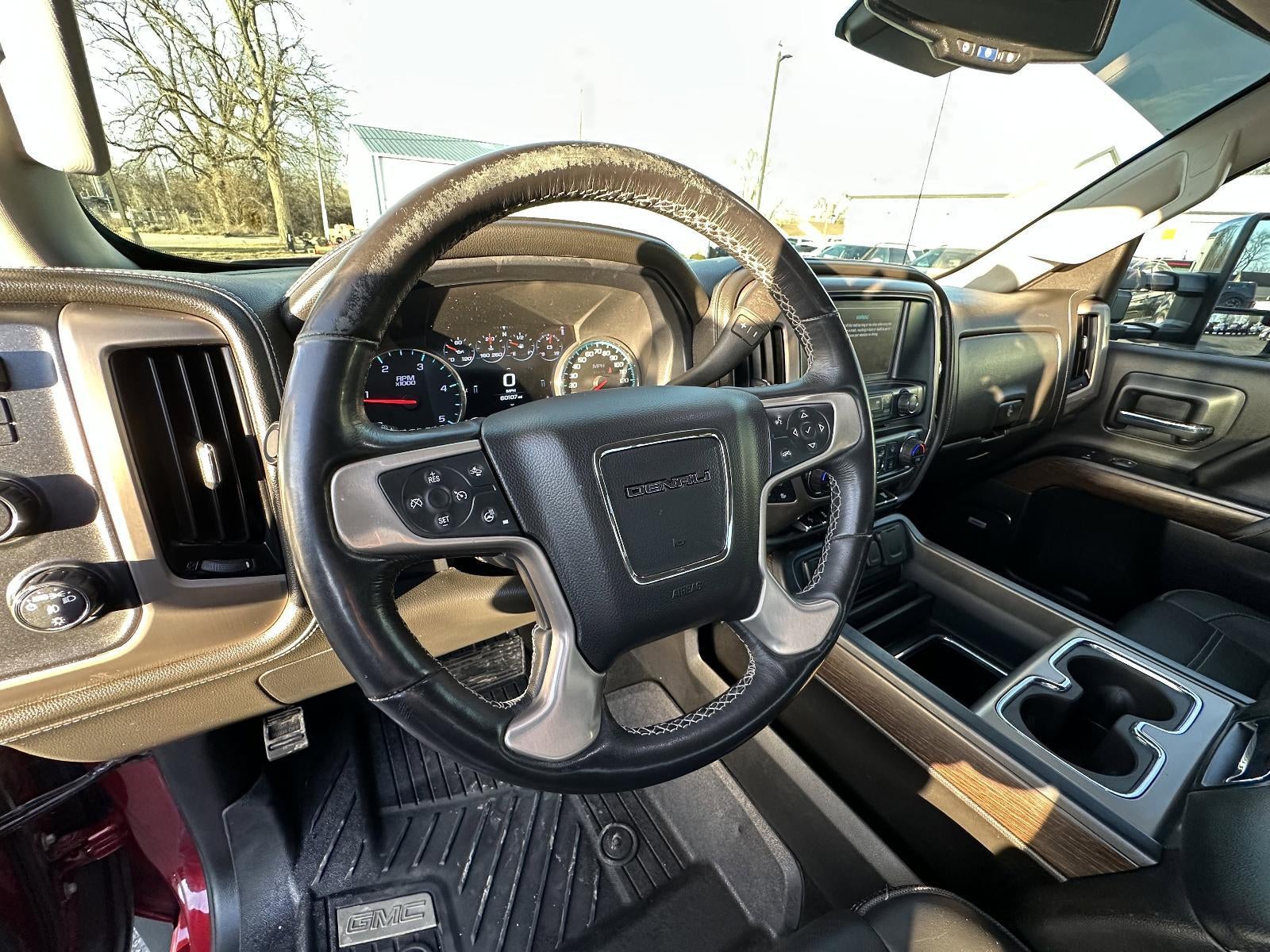 2018 GMC Sierra 2500 HD Crew Cab Standard Box 4-Wheel Drive Denali