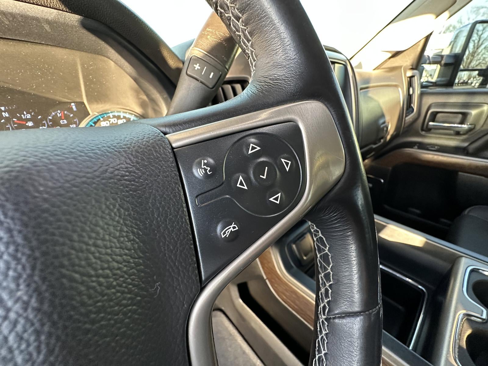 2018 GMC Sierra 2500 HD Crew Cab Standard Box 4-Wheel Drive Denali