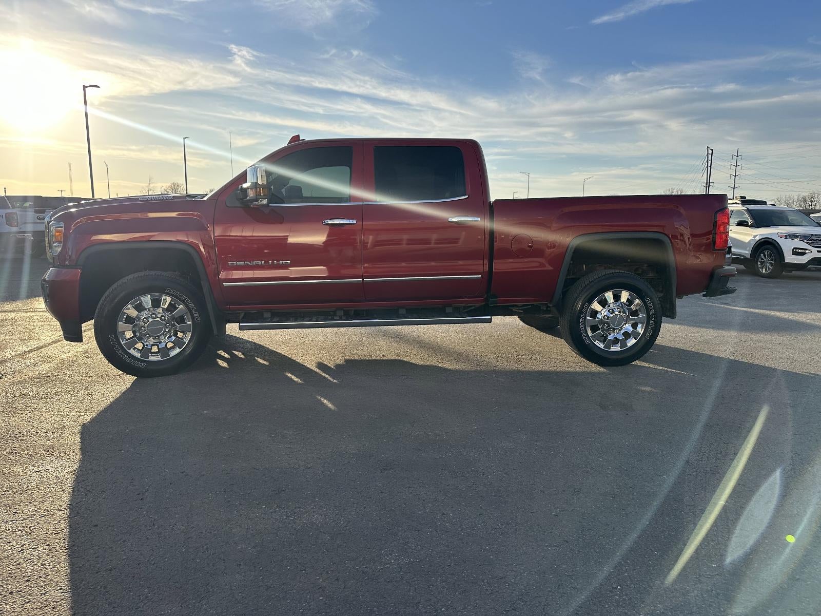 2018 GMC Sierra 2500 HD Crew Cab Standard Box 4-Wheel Drive Denali