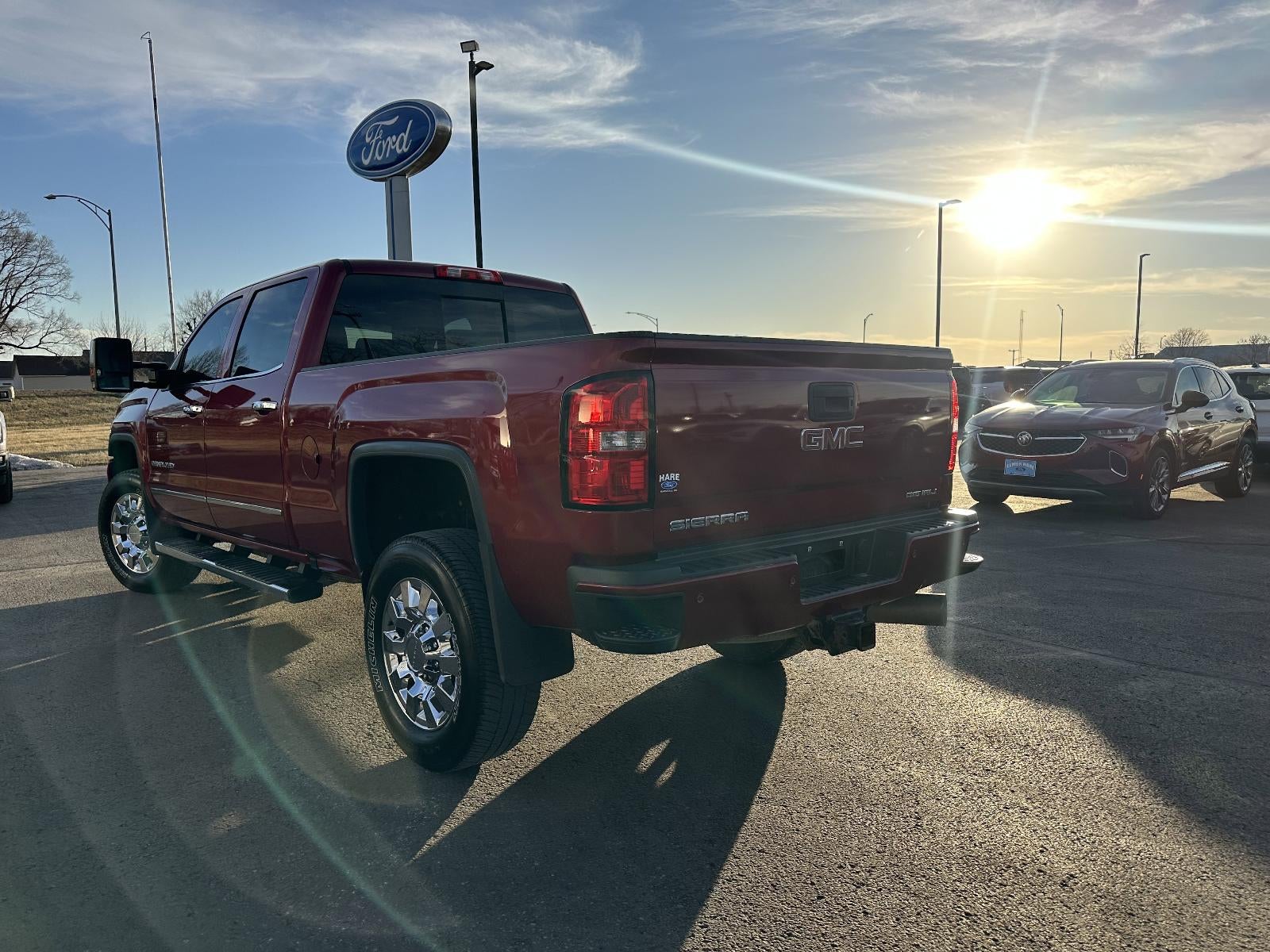 2018 GMC Sierra 2500 HD Crew Cab Standard Box 4-Wheel Drive Denali