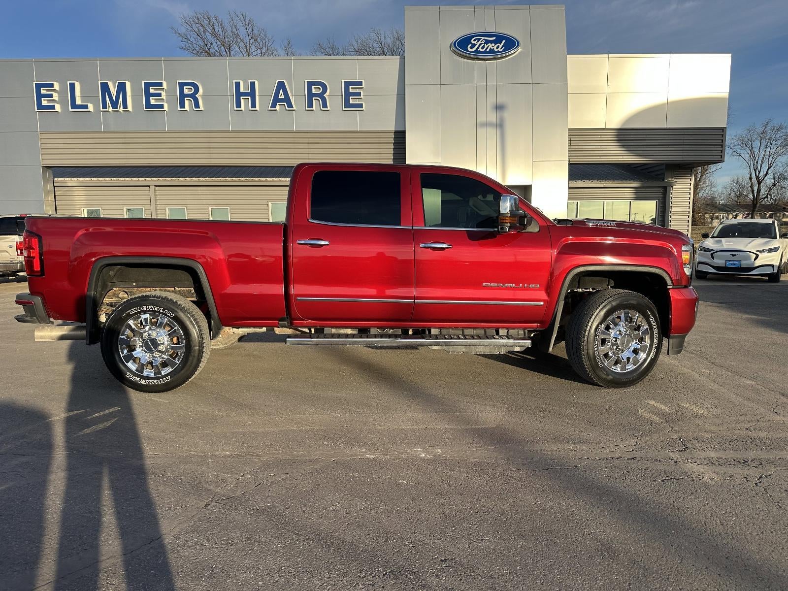 2018 GMC Sierra 2500 HD Crew Cab Standard Box 4-Wheel Drive Denali